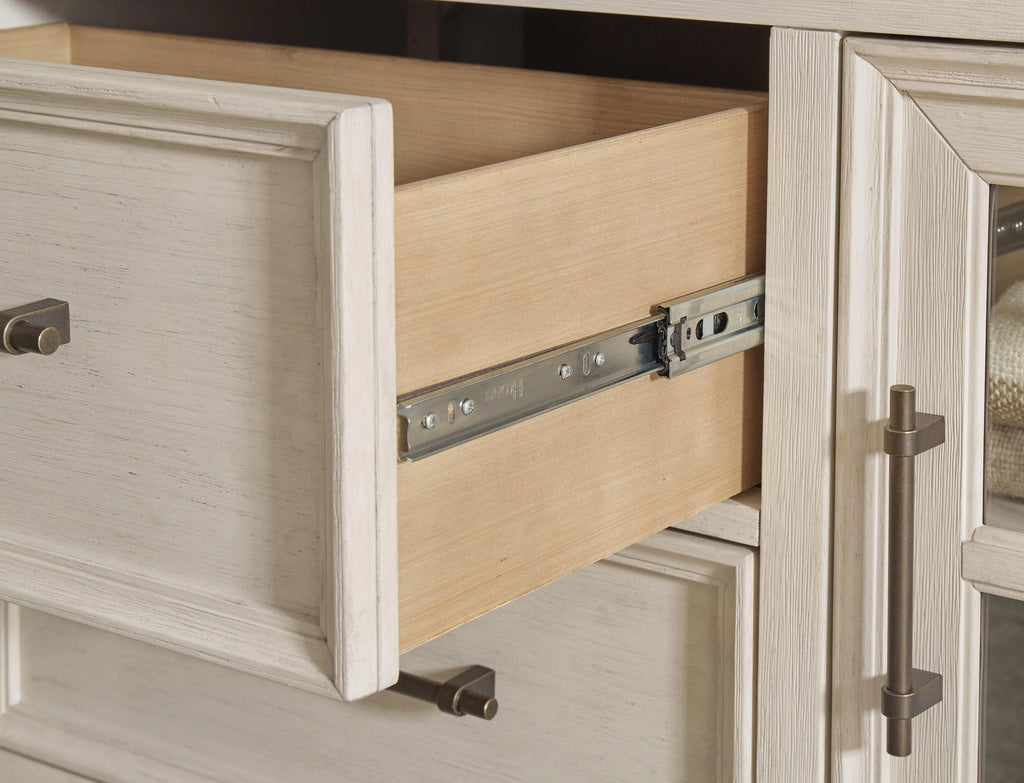 Shaybrock Bedroom Set