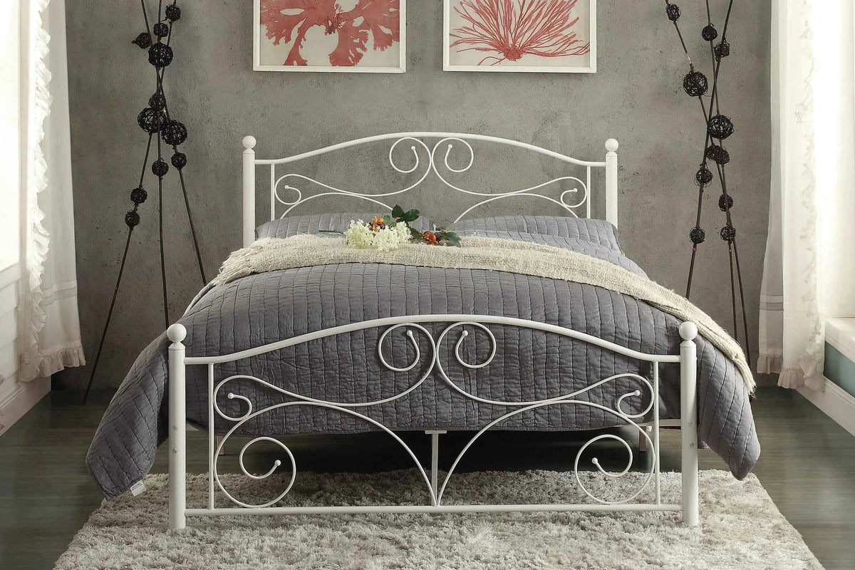 Pallina Full Platform Bed - Full