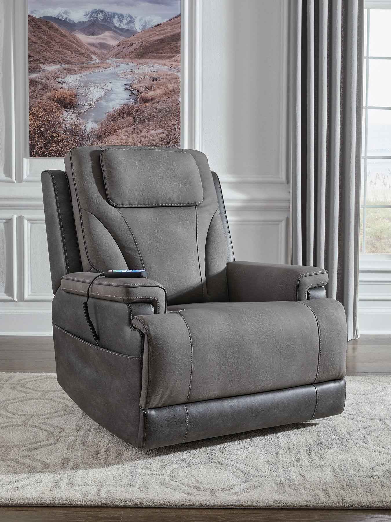 4Z-Peaceful Pause Power Lift Recliner