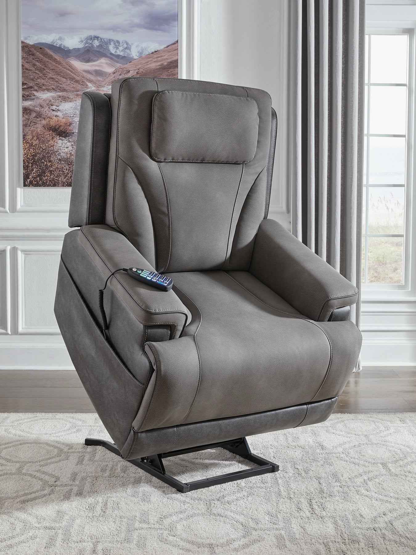 4Z-Peaceful Pause Power Lift Recliner