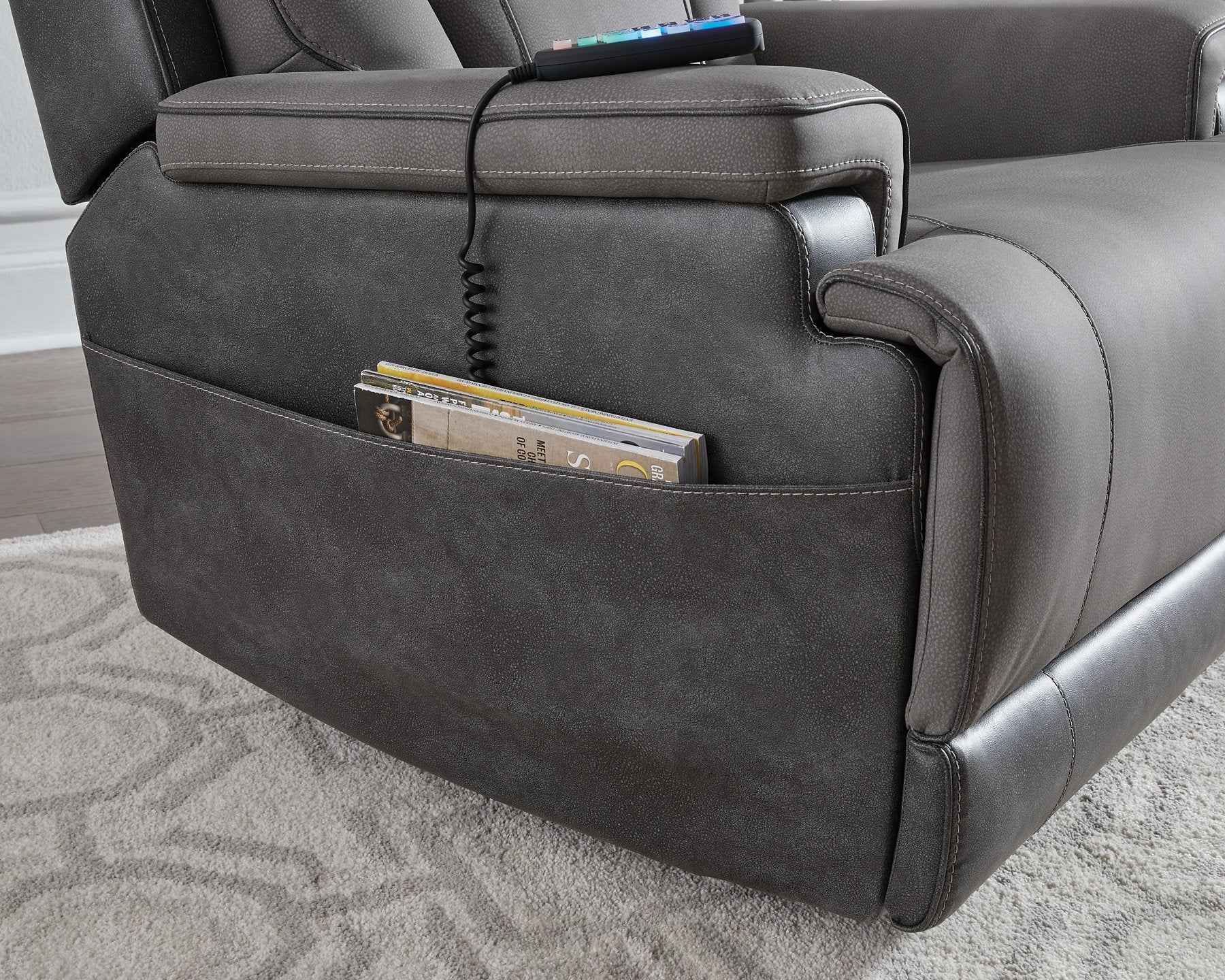 4Z-Peaceful Pause Power Lift Recliner