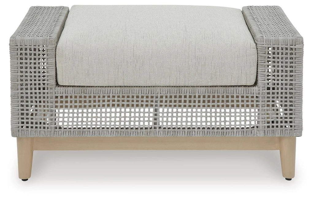 Seton Creek Outdoor Seating Set