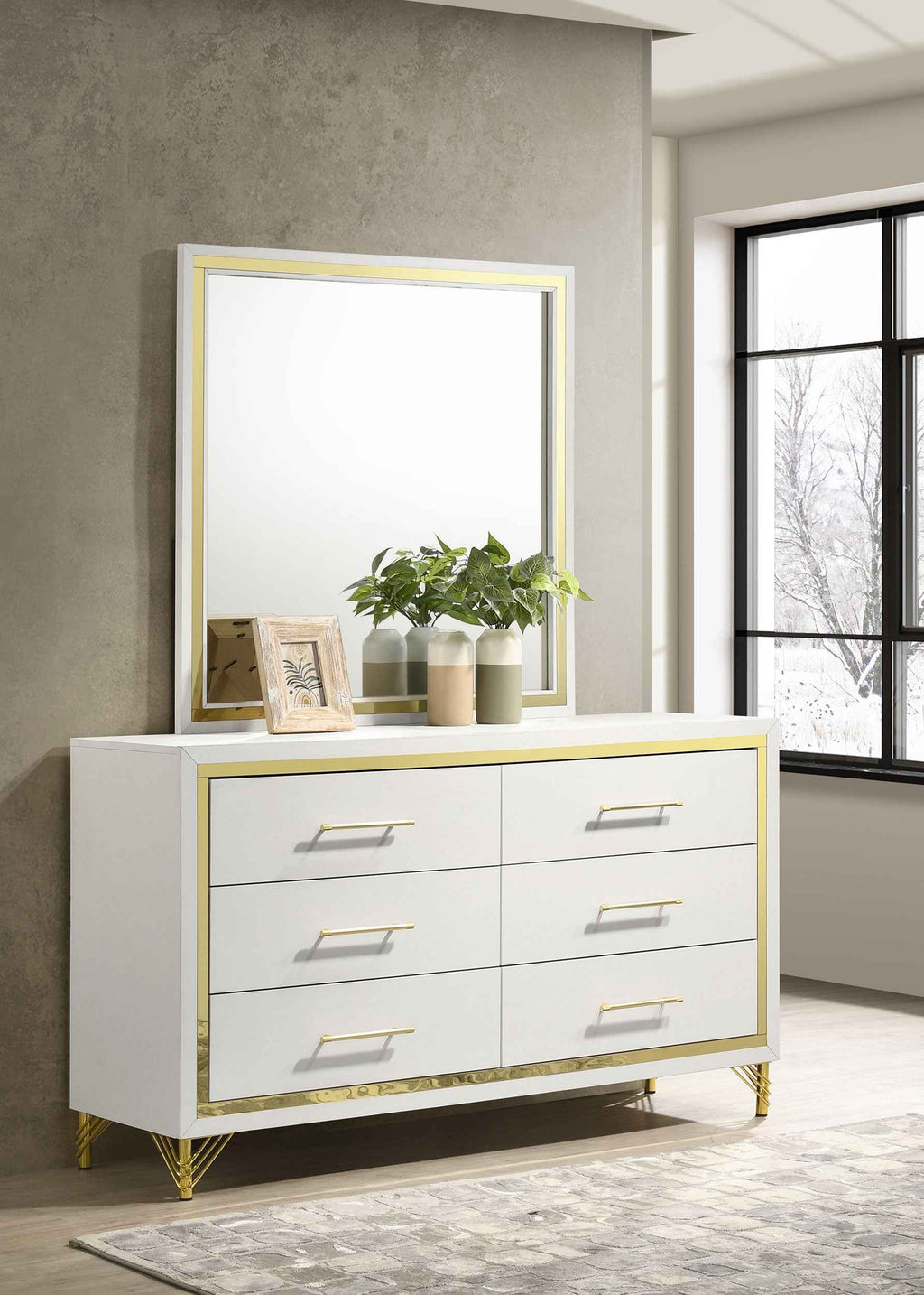 Lucia Dresser with Mirror
