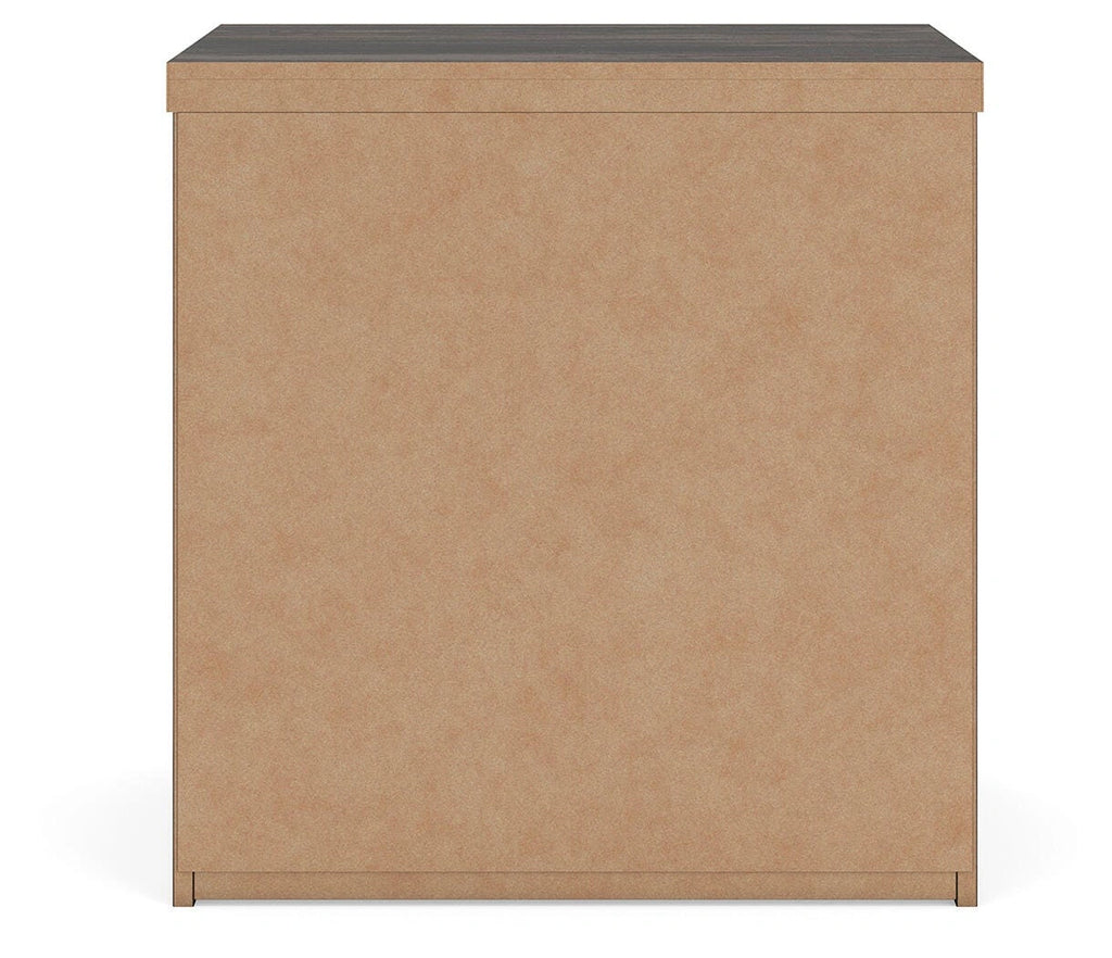 Shaehartin Nightstand