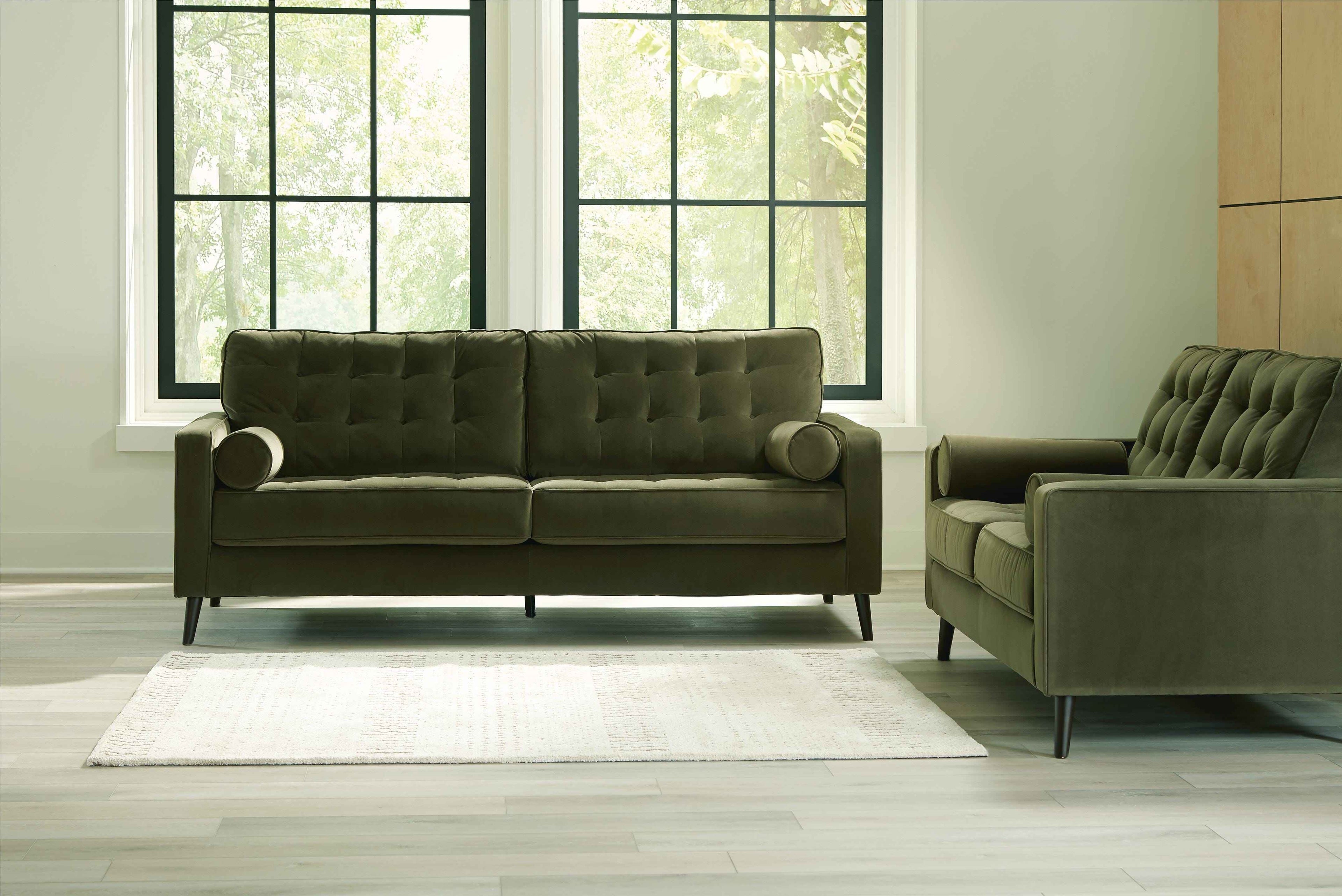 Reveon Lakes Living Room Set