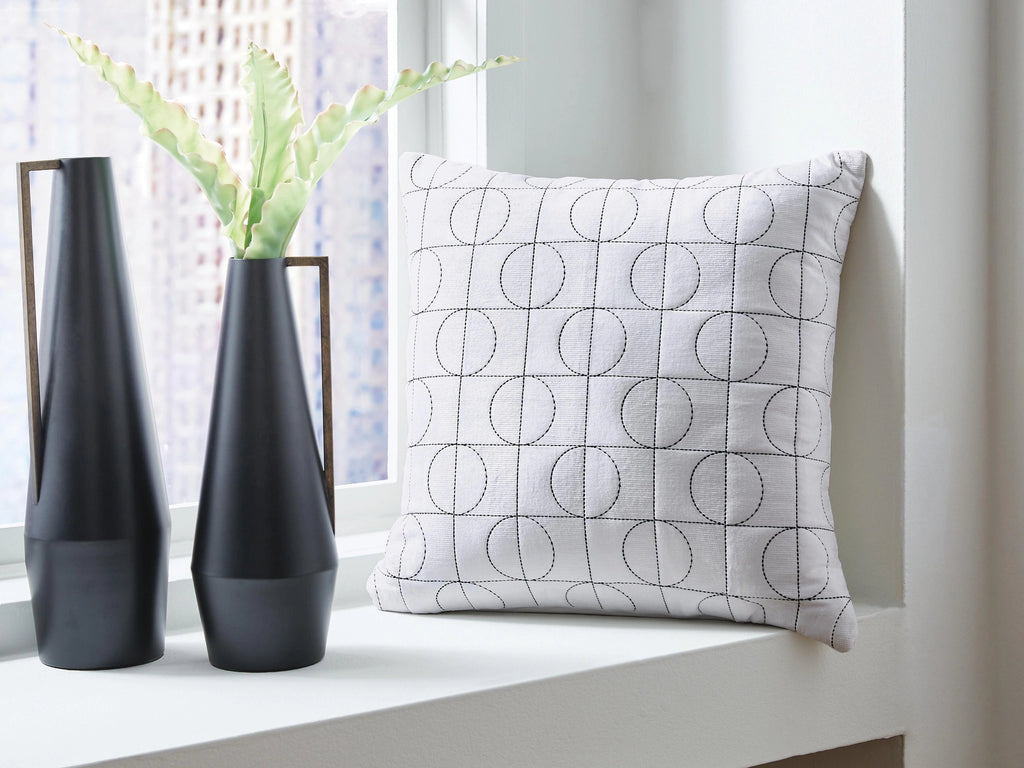 Kydner Pillow (Set of 4)