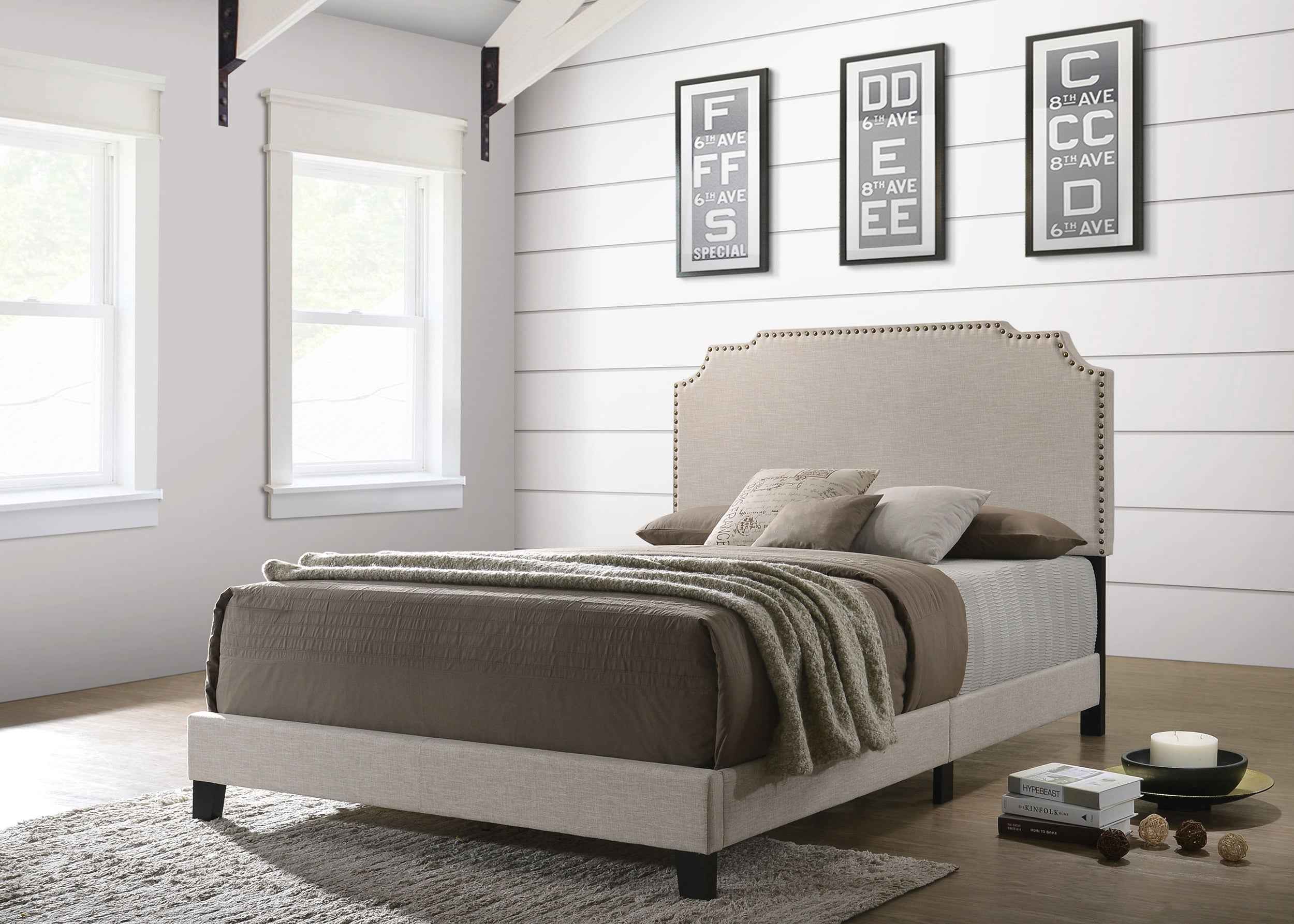 Tamarac Panel Bed
