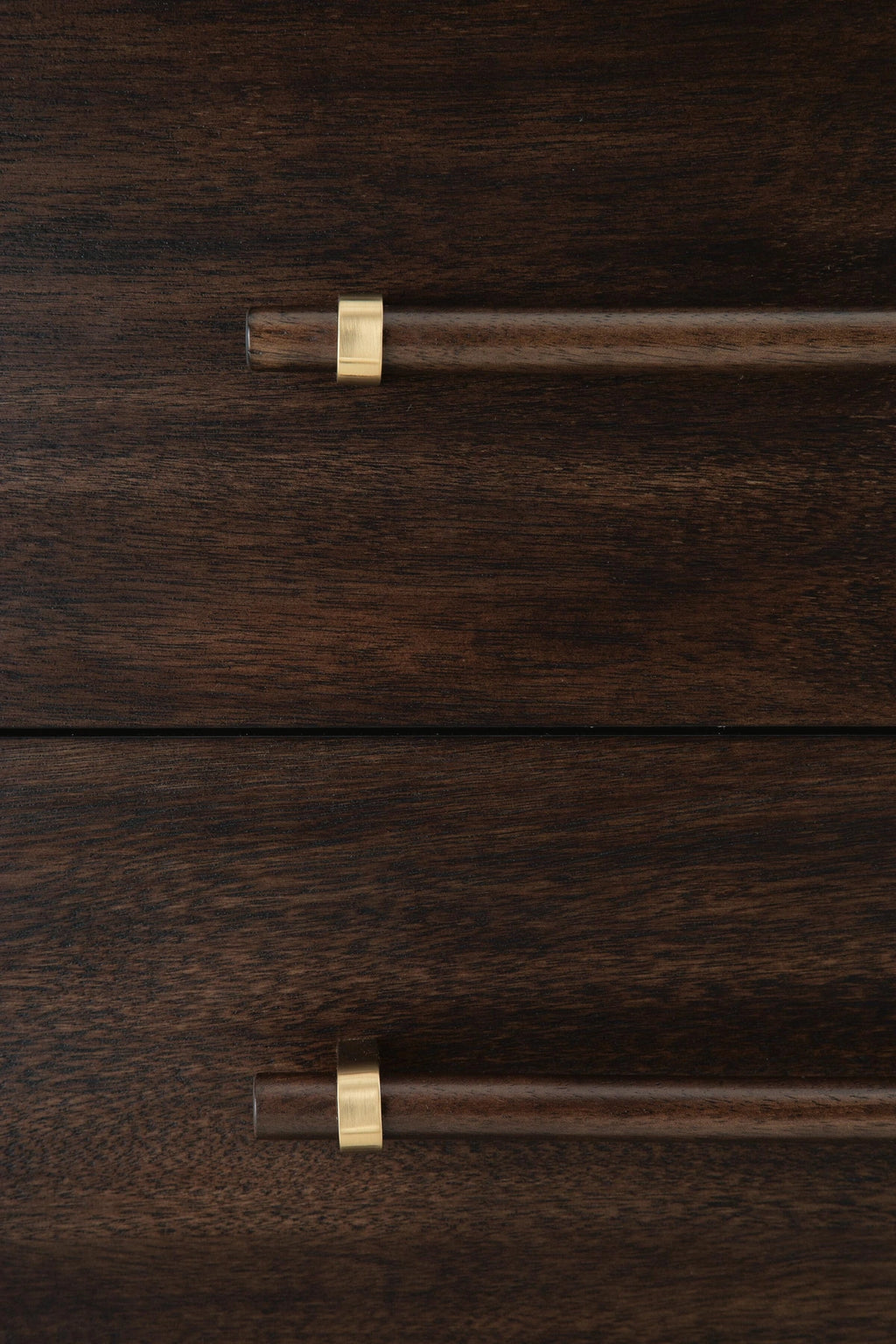 Dantenton Chest of Drawers