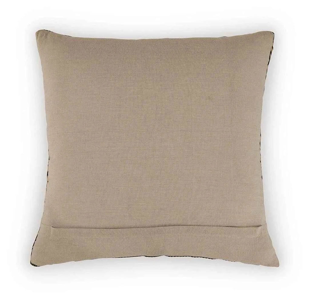 Davinwood Pillow