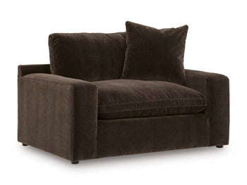 Maxton Heights Oversized Chair