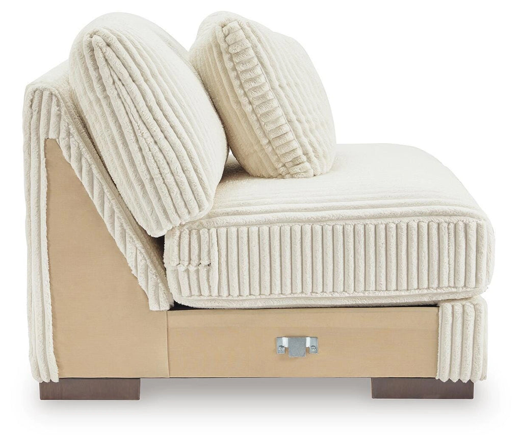 Lindyn Sectional with Chaise