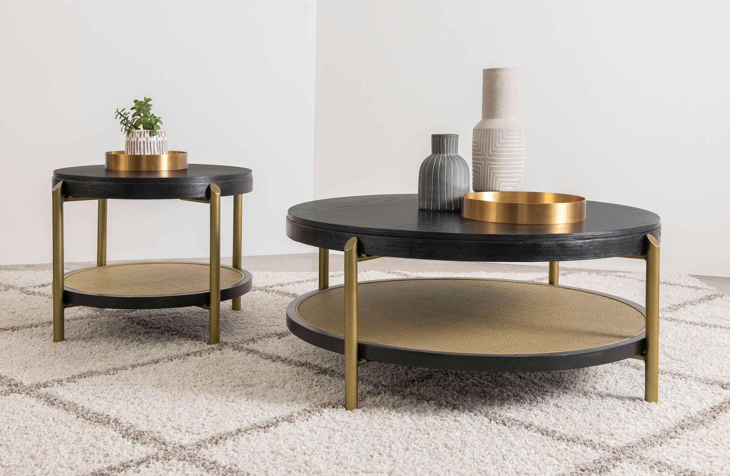 Arini Coffee Table Set