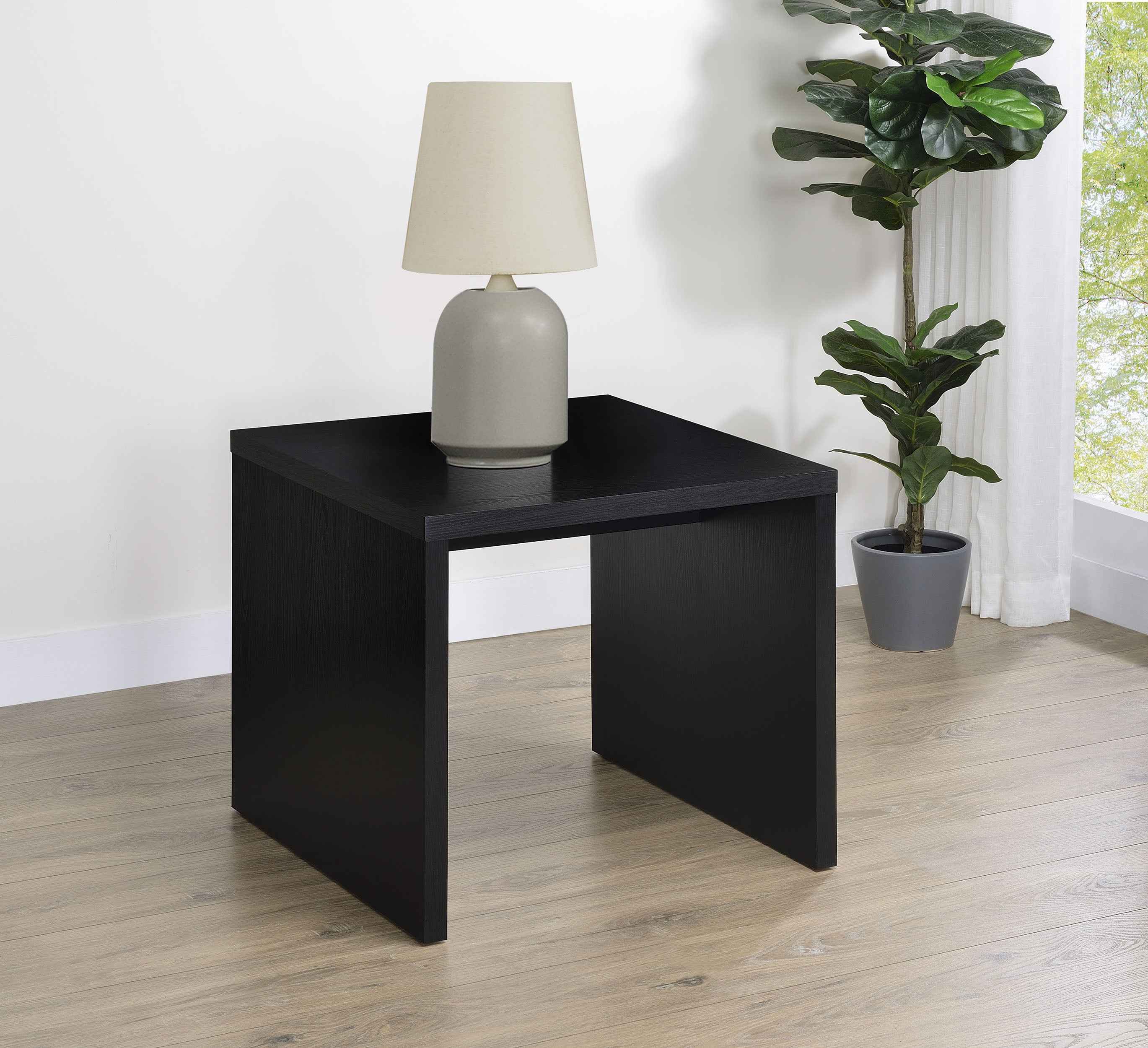 Knapp End Table