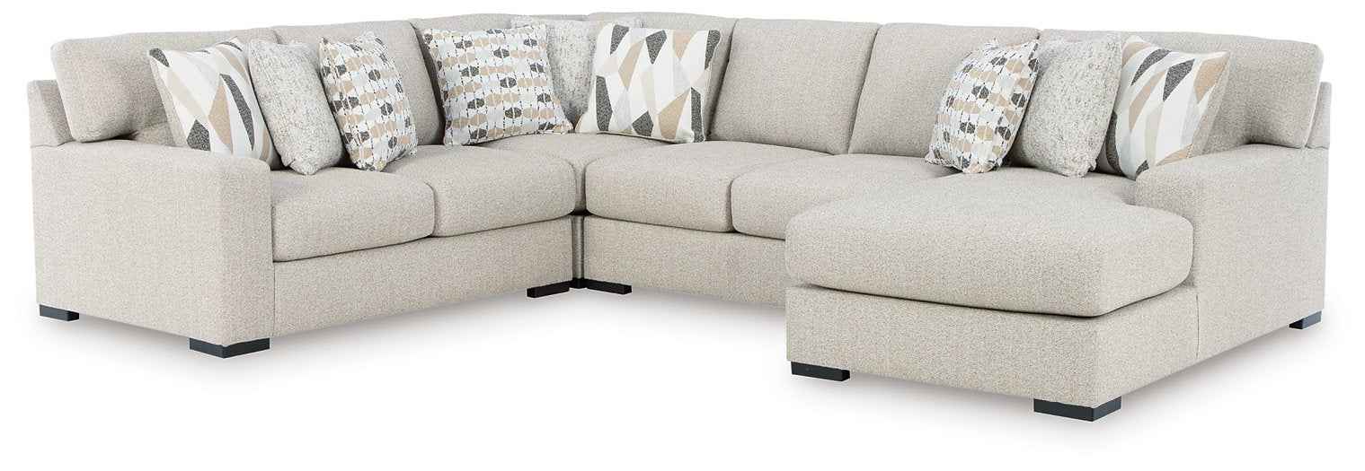 Laurelgrove Sectional with Chaise