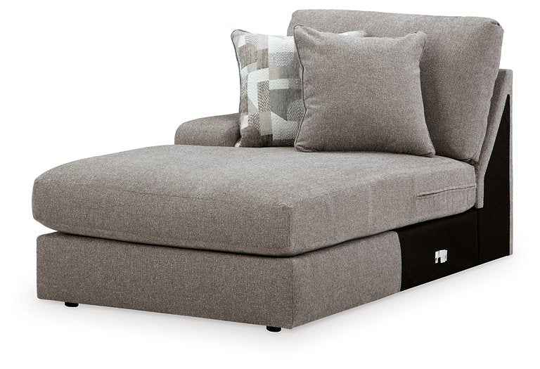 Lindon Sectional with Chaise