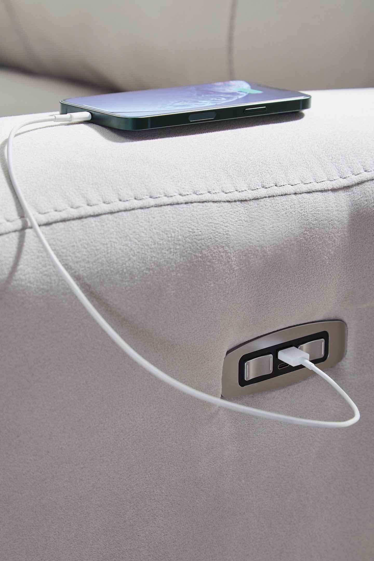 Social Pointe Power Recliner