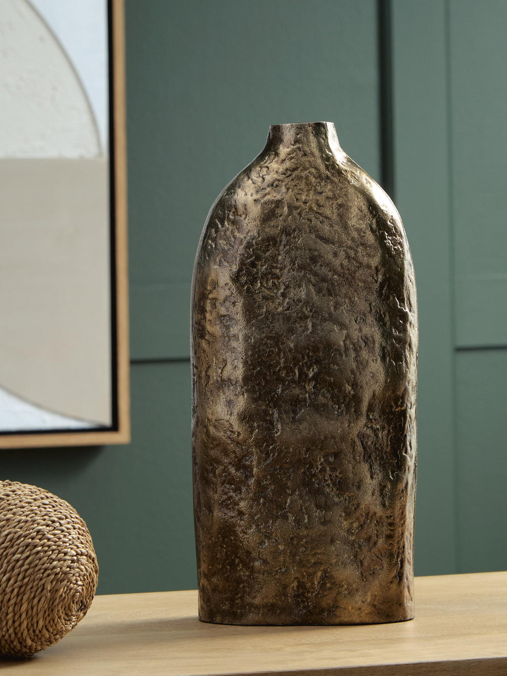 Wallmond Vase