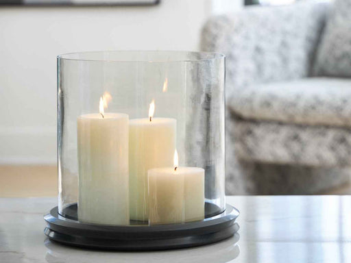 Saskia Candle Holder