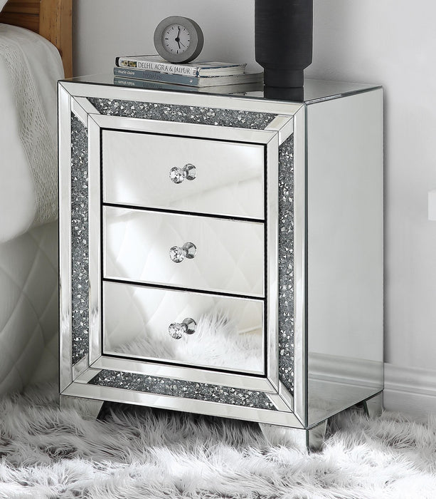 Noralie Mirrored & Faux Diamonds Accent Table - VIP FURNITURE (NJ)