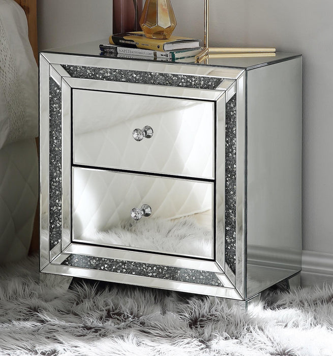Noralie Mirrored & Faux Diamonds Accent Table - VIP FURNITURE (NJ)
