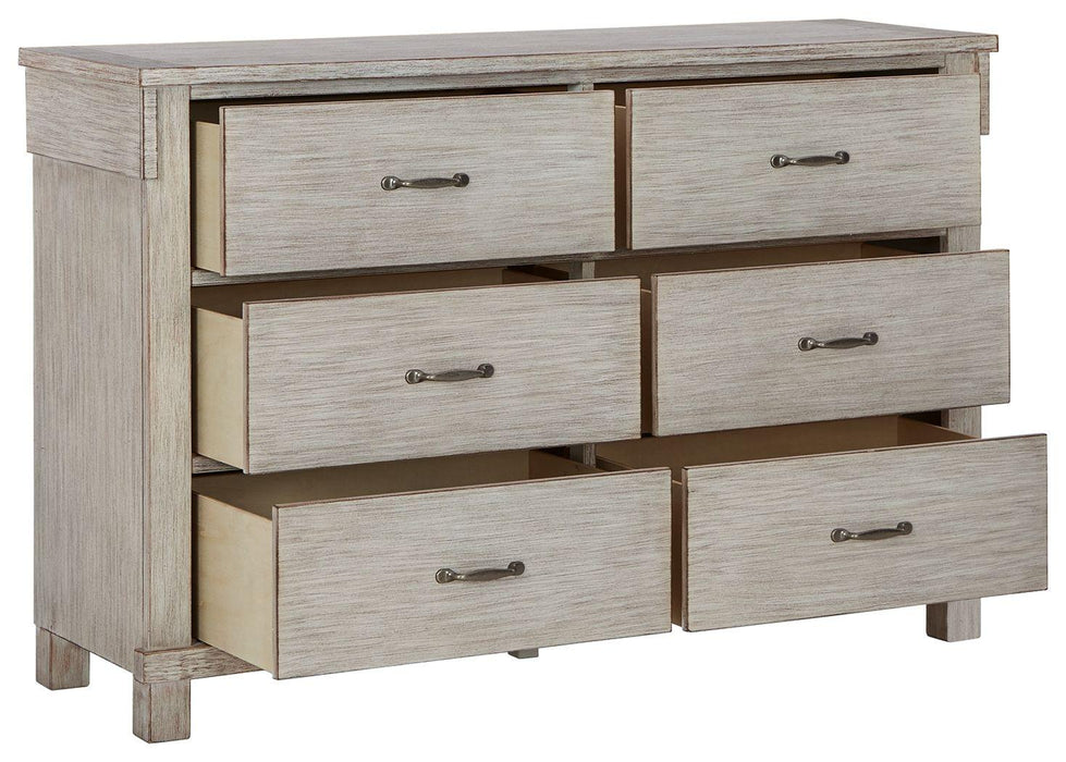 Hollentown - Dresser VIP Ashley Furniture