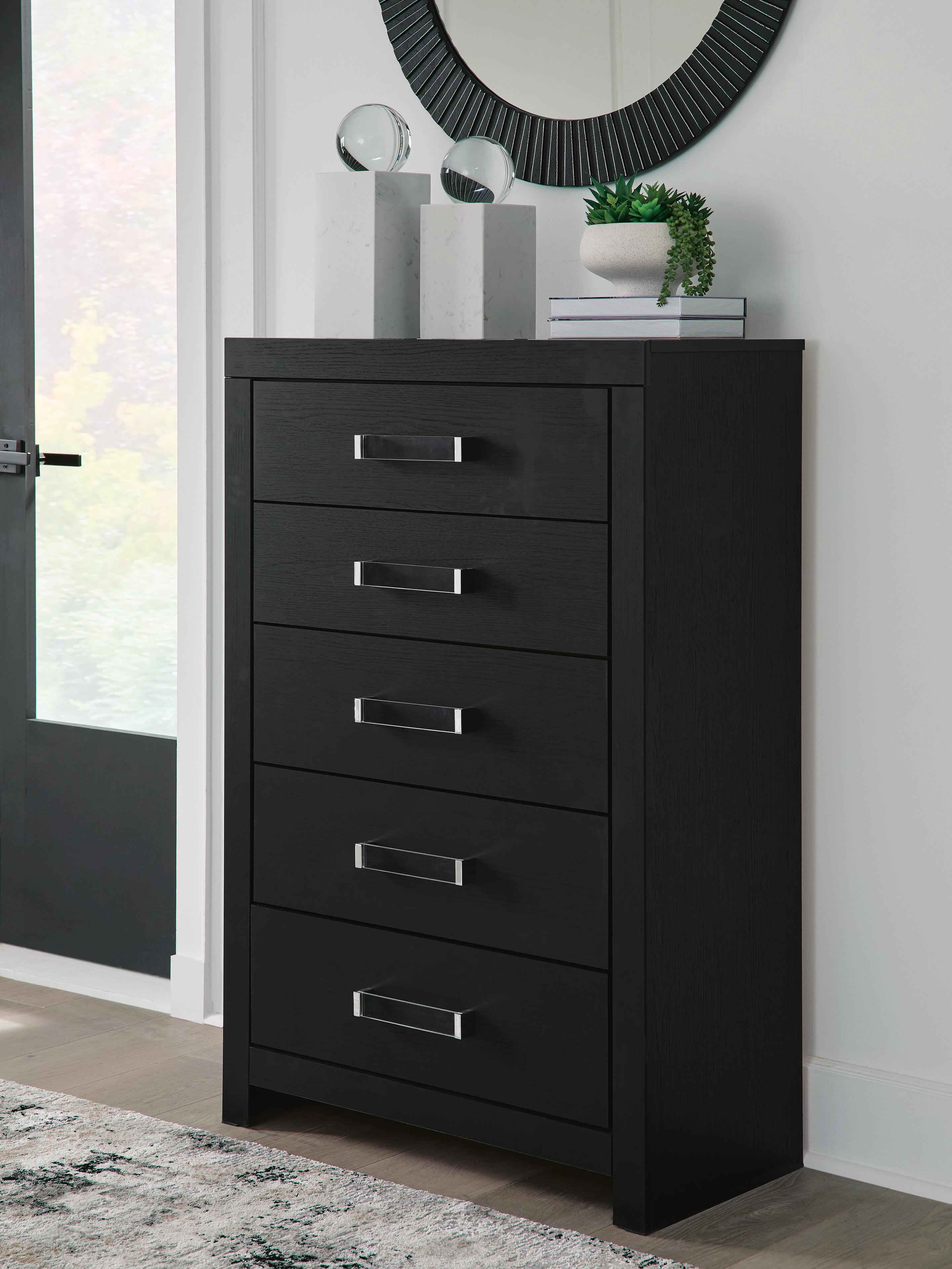 Maeling Chest of Drawers