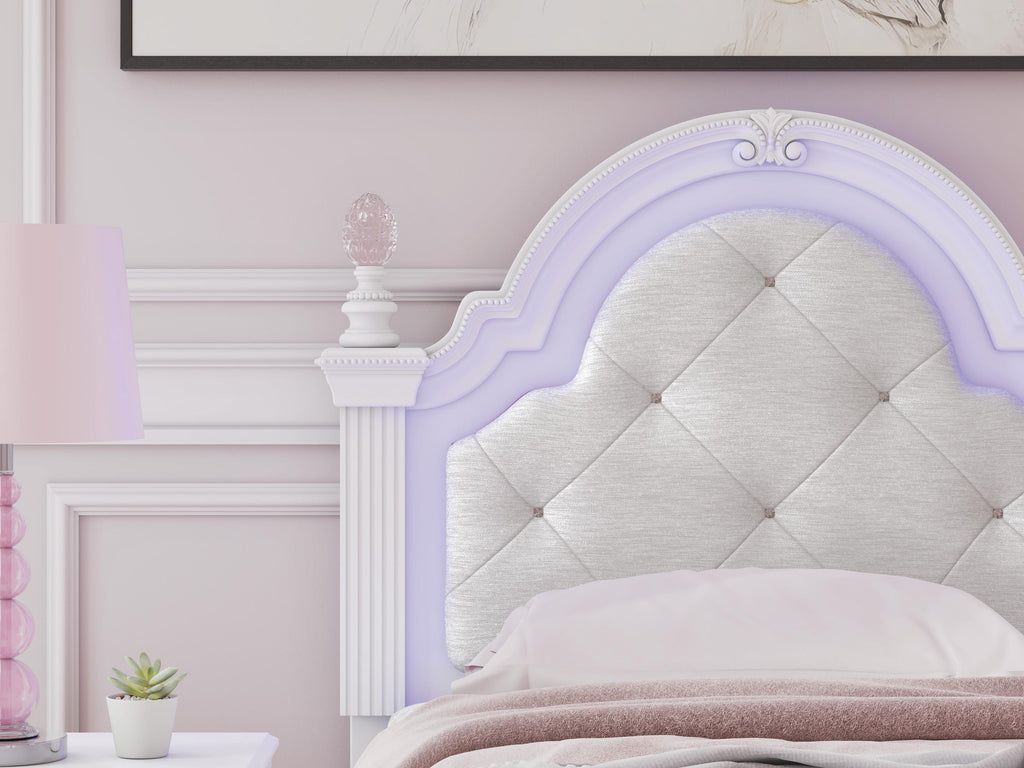 Kozlani Upholstered Bed