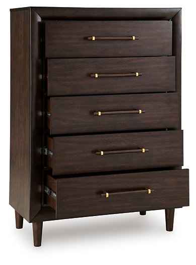 Dantenton Chest of Drawers
