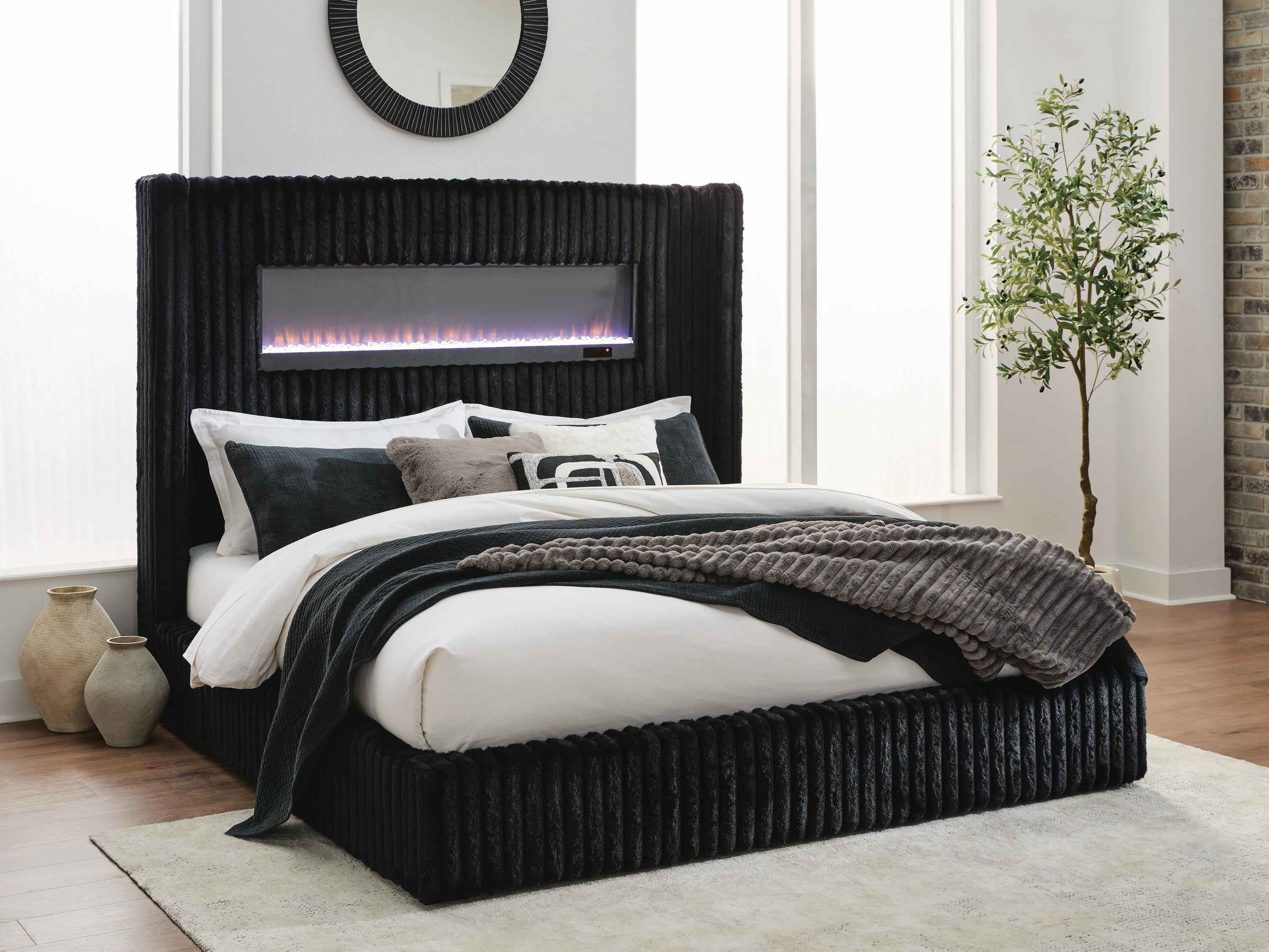 Tayleena Bed