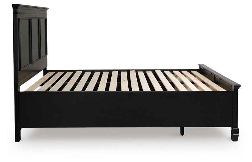 Lanolee Panel Storage Bed