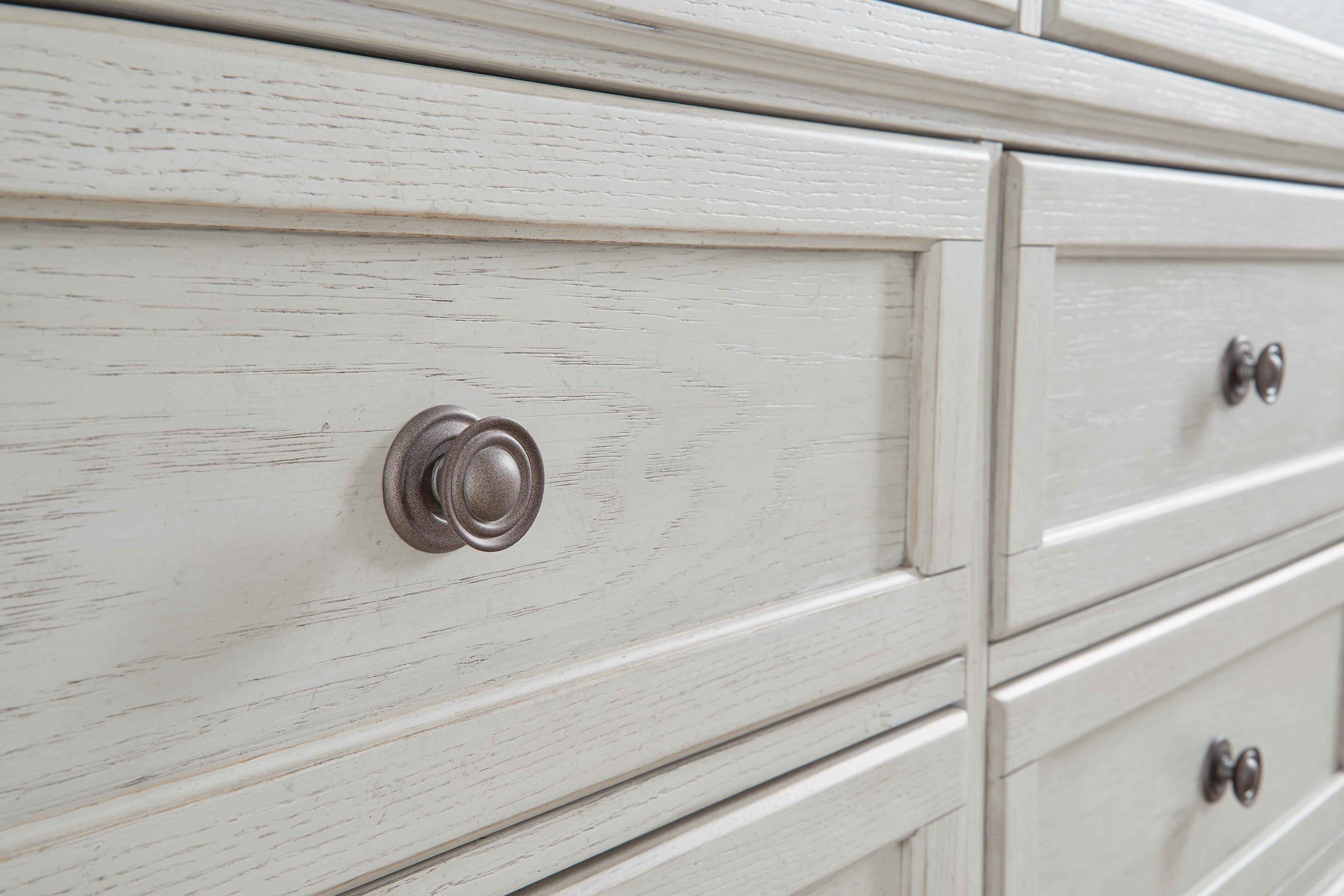 Robbinsdale Bedroom Set