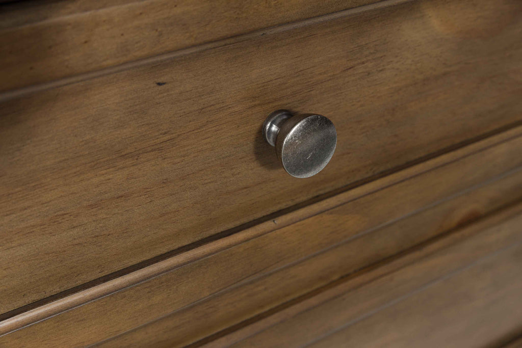 Feddinger Chest of Drawers