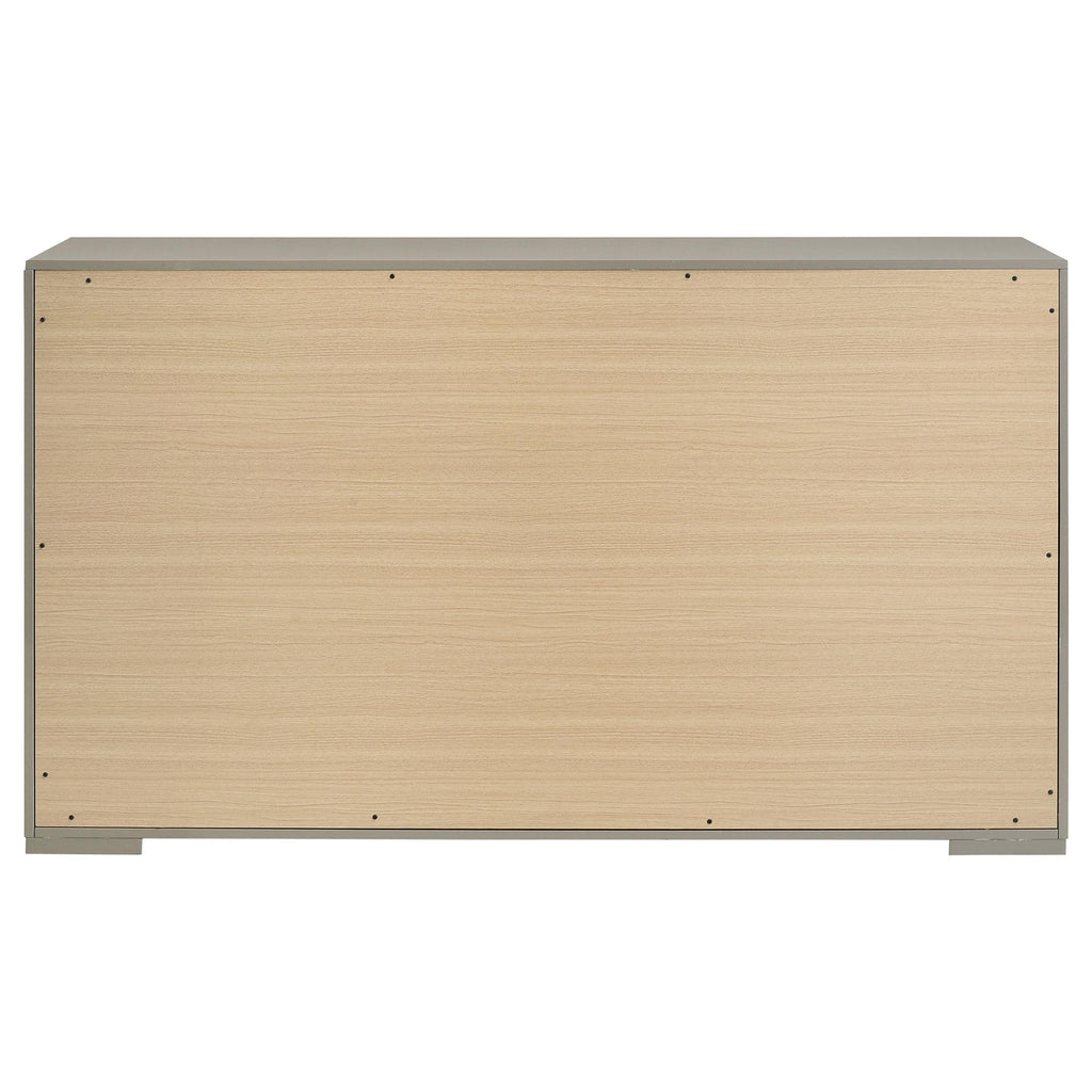 Ives Dresser