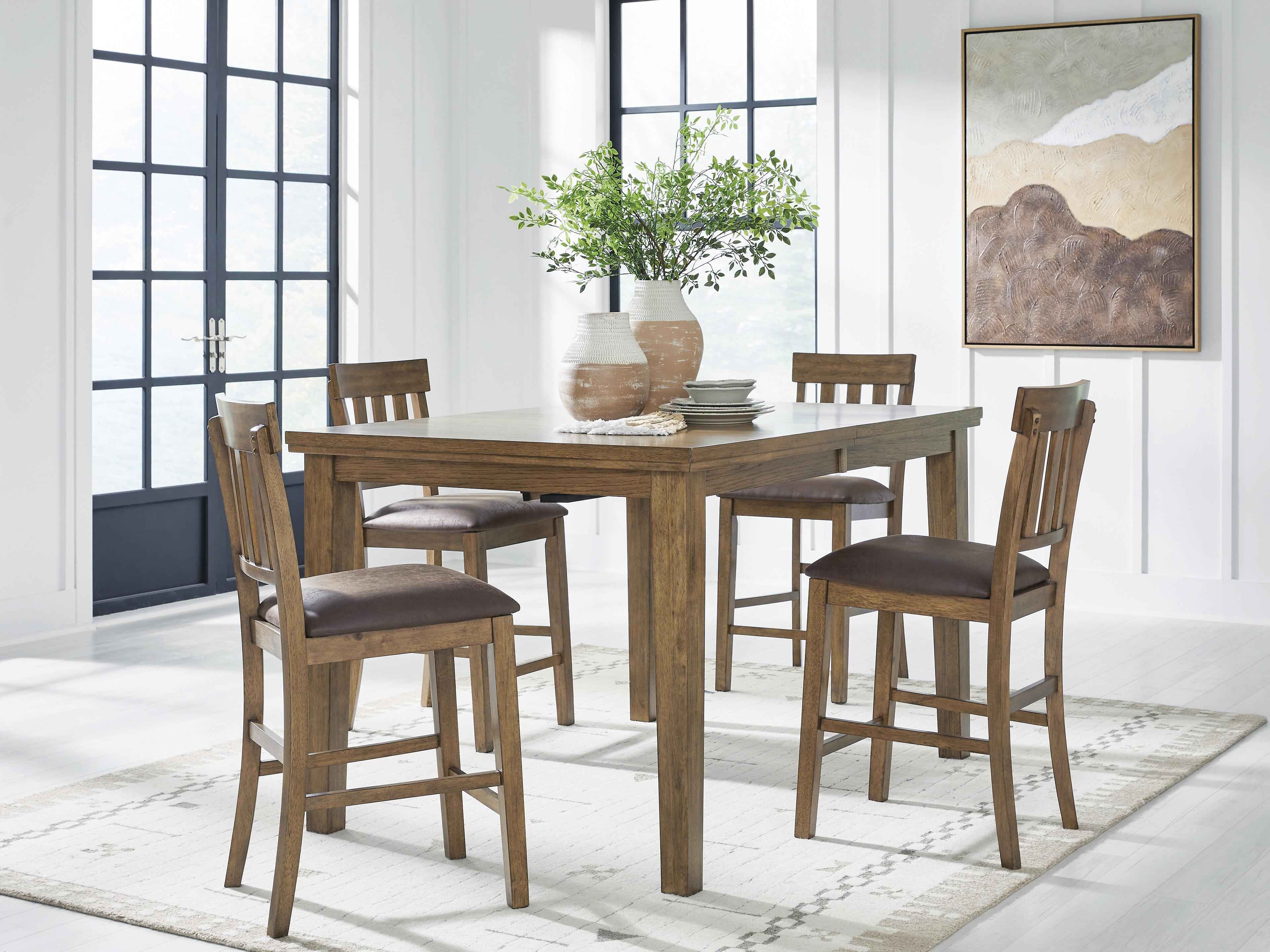 Urbinforte Dinning Room Set