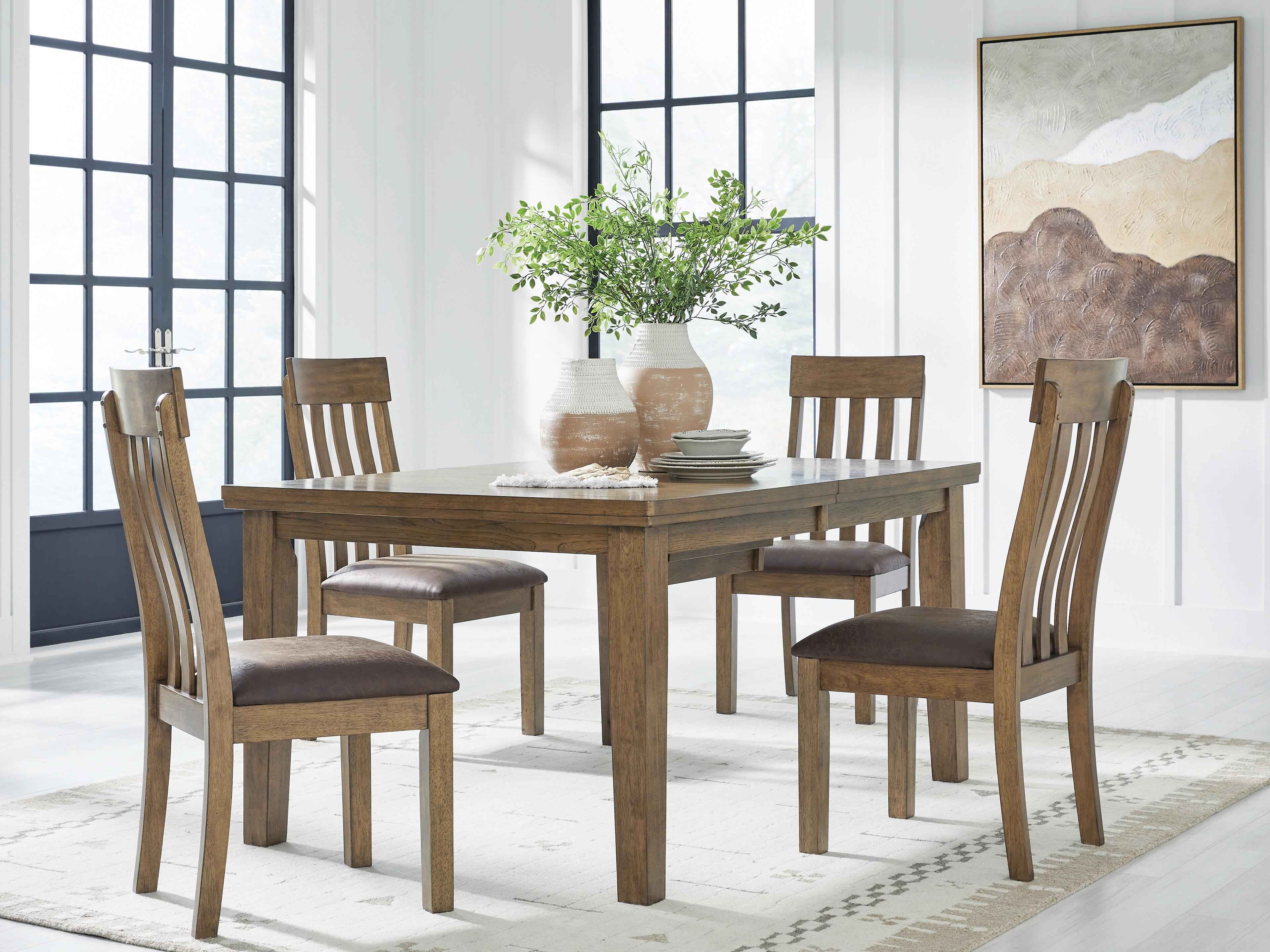Urbinforte Dinning Room Set
