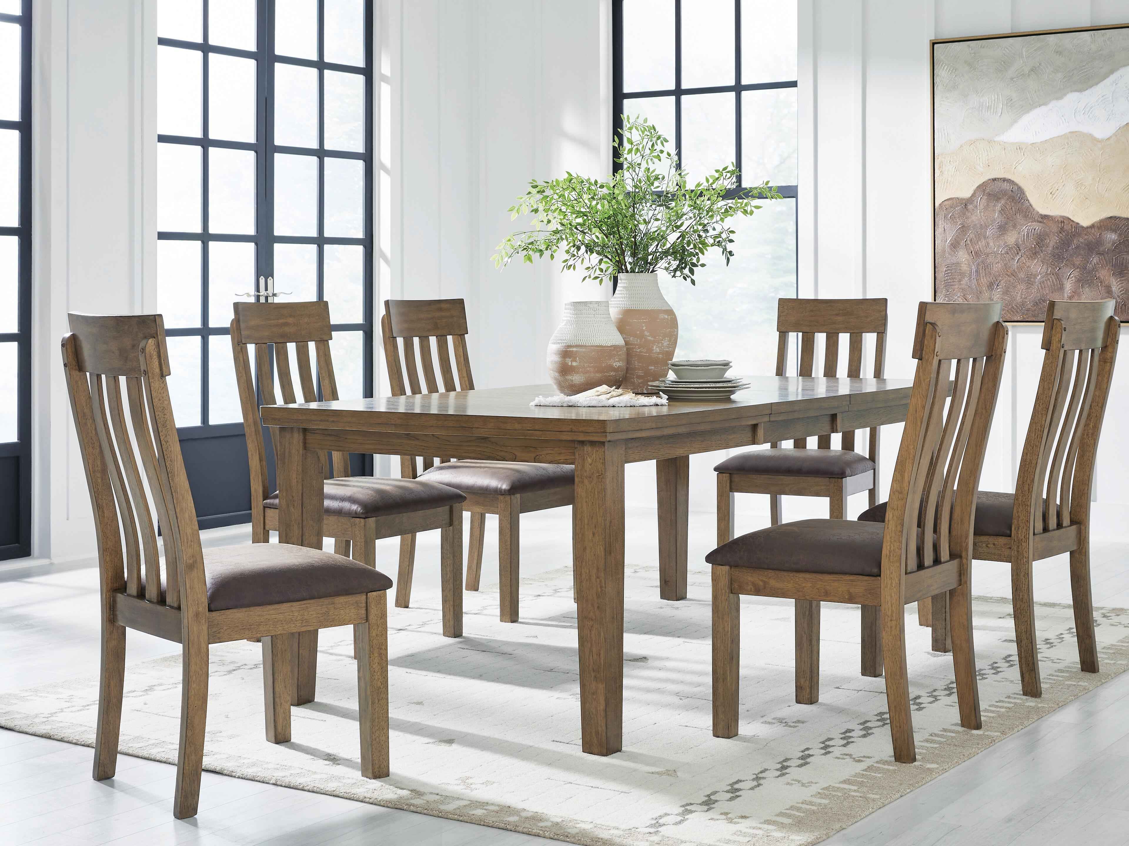 Urbinforte Dinning Room Set