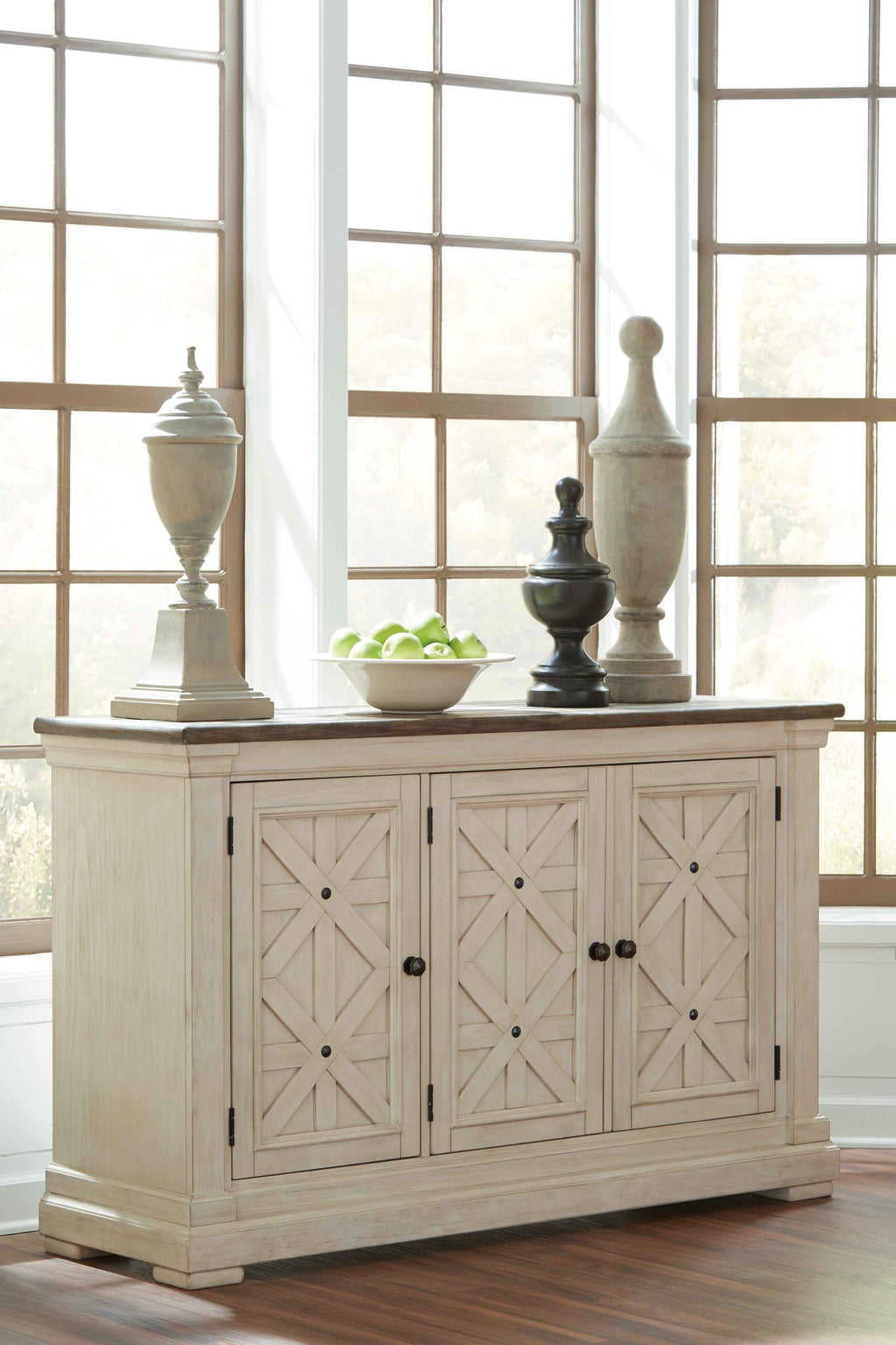 Bolanburg Dining Room Set