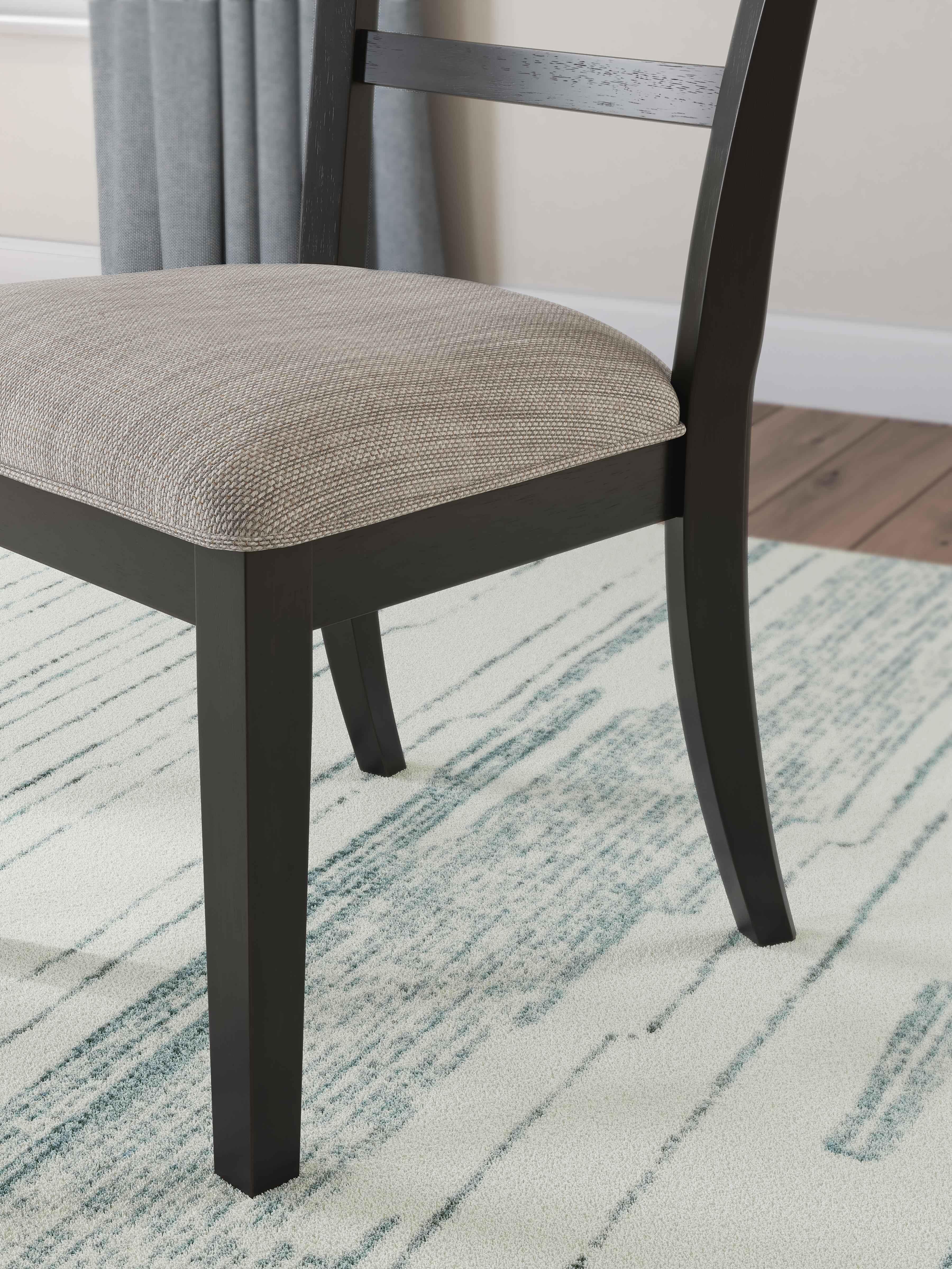 Greddinton Dining Room Set