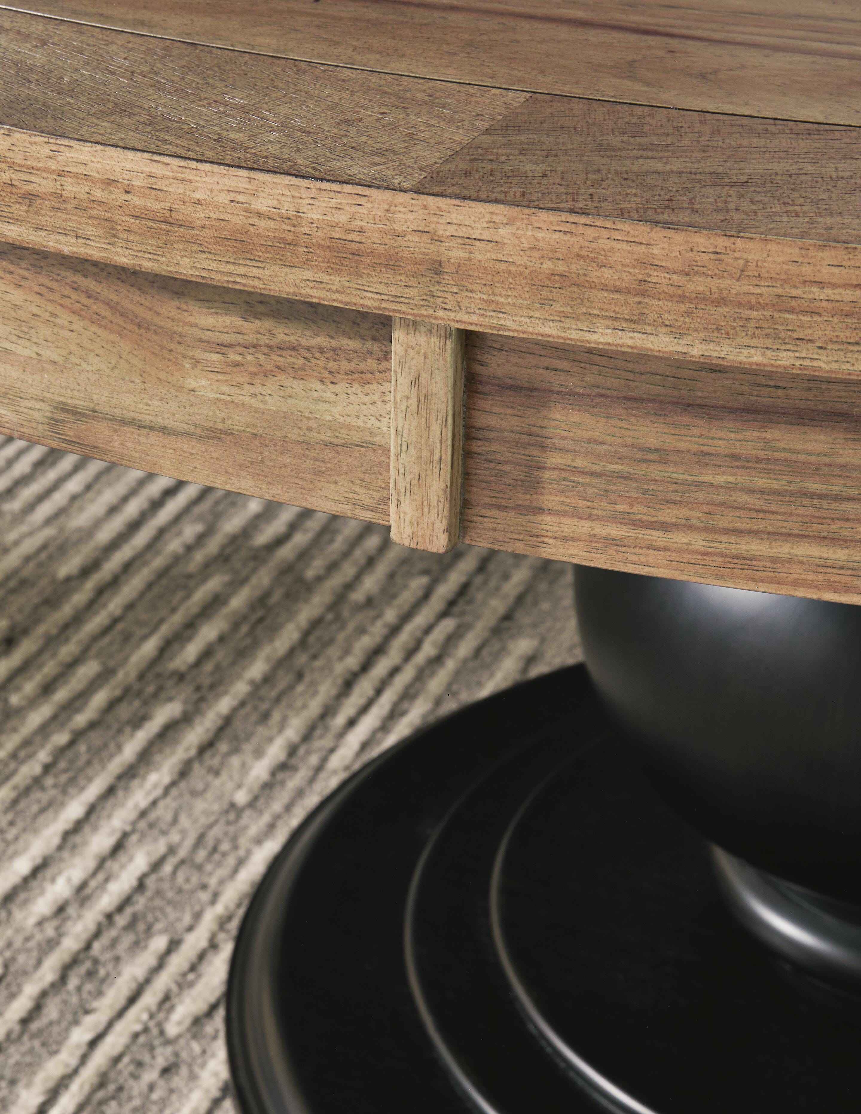 Ridgester Dining Table