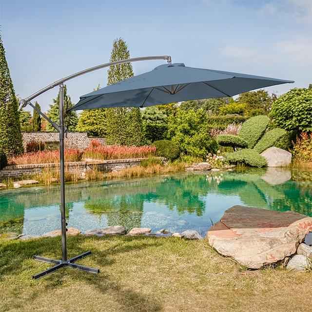 Glam Cantilever Umbrella w/ LED
