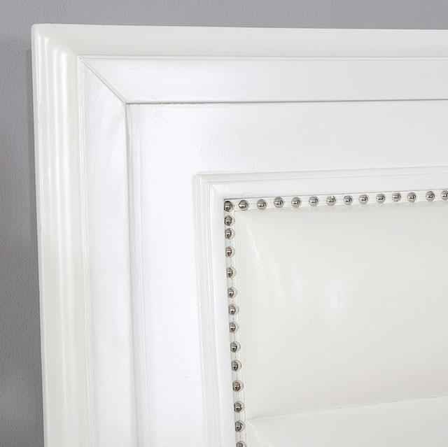 Golva E.King & Queen Bed White & Silver