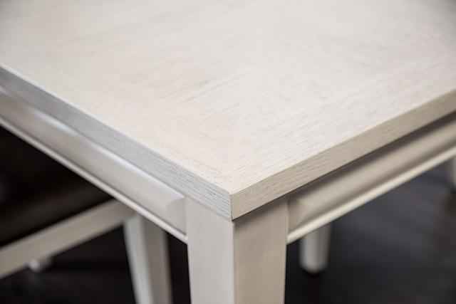 Hinwitz Dining Table Set