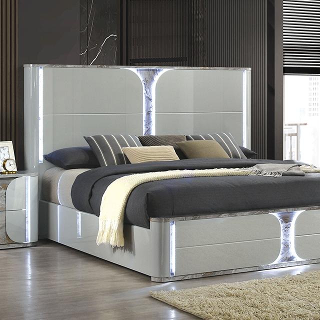 Cleburne E.King Bed