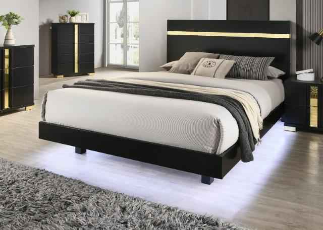 Lillestrom E.King, Queen, Full, & Full Bed Black & White