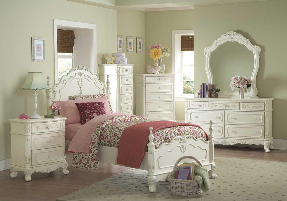 Cinderella Full Poster Bed in Antique White 1386FNW-1* - VIP FURNITURE (NJ)
