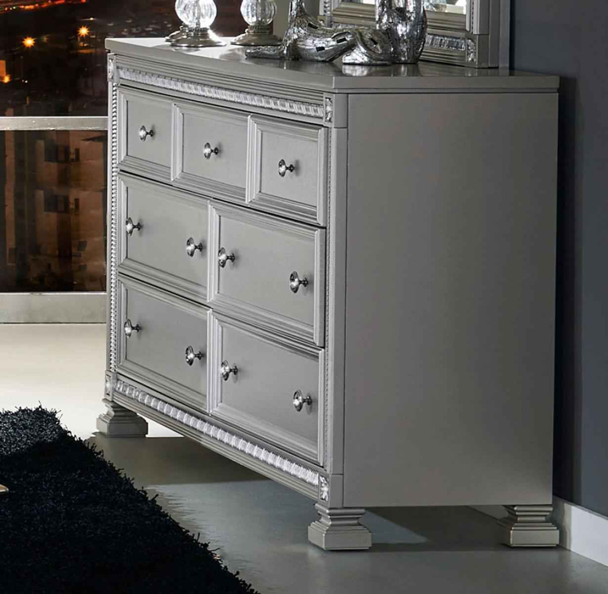 Bevelle 7 Drawer Dresser in Silver 1958-5