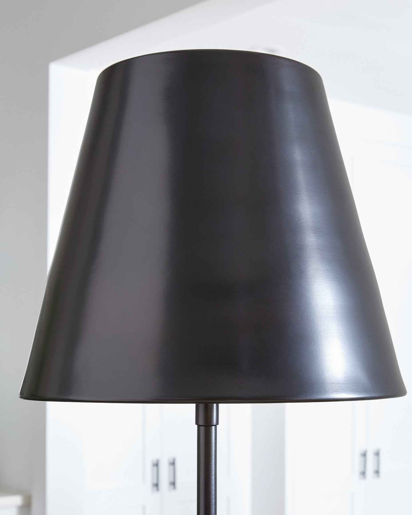 Wimner Floor Lamp