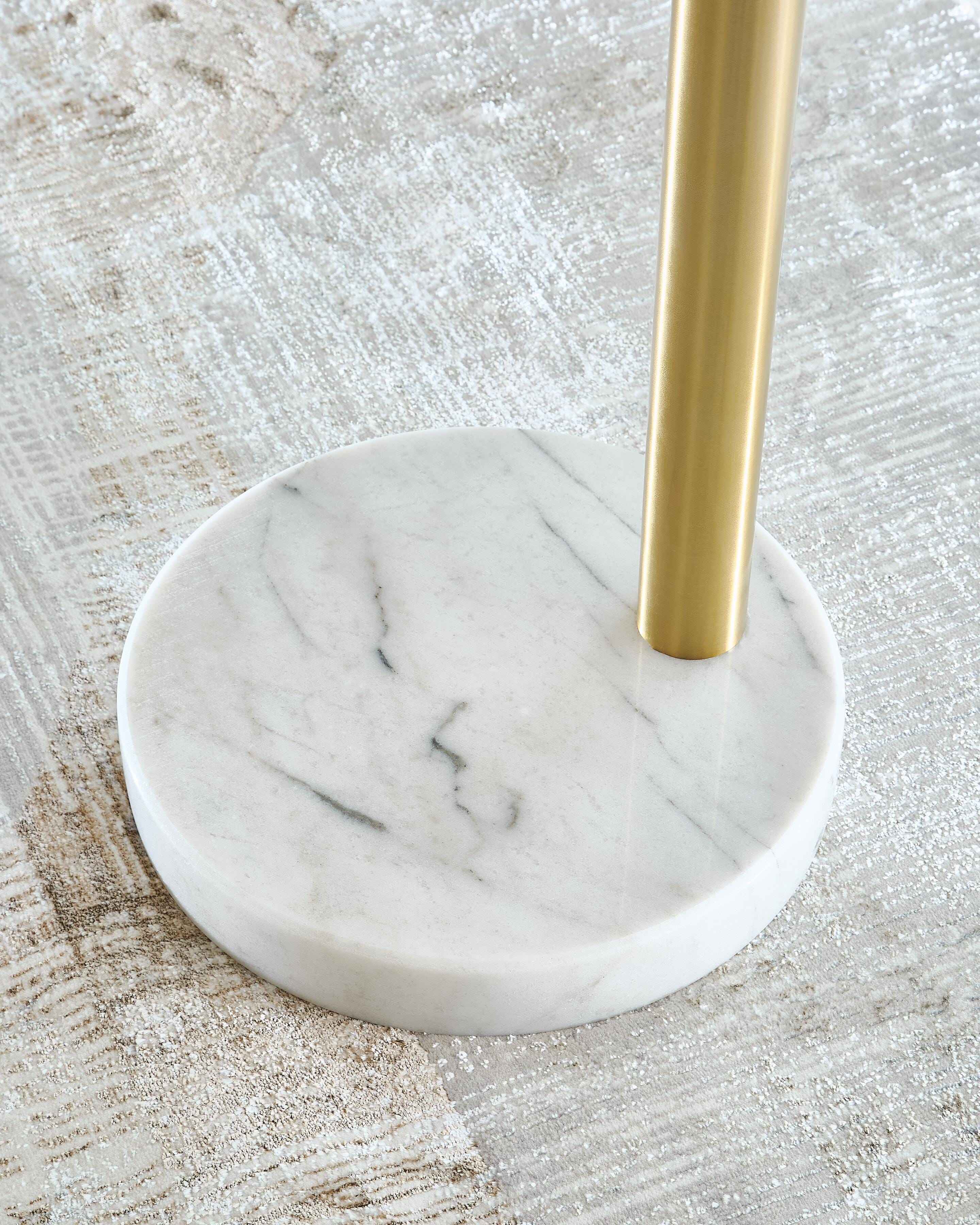 Valo Floor Lamp
