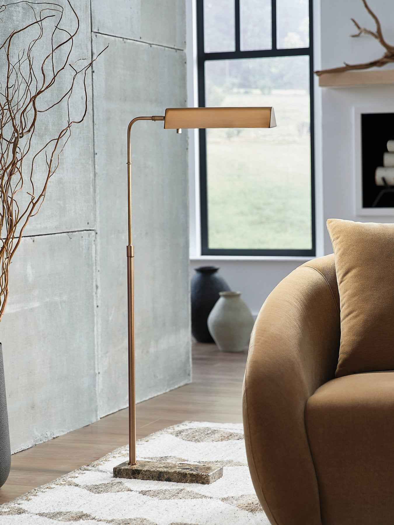 Yafe Floor Lamp