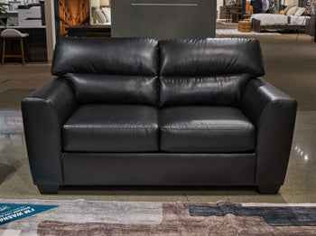Glennbre Loveseat